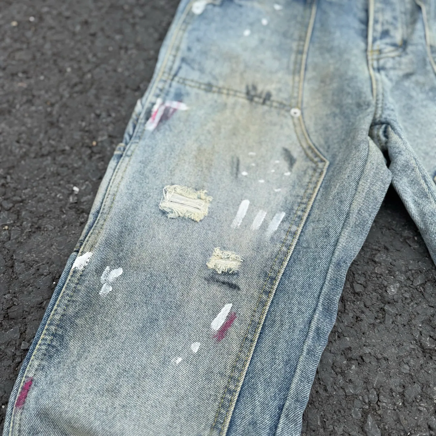 #8179 P260💰 GALLERY DEPT. Vintage splash-ink hole-cut logging, spray-dirty mud-dyed loose washed jeans - truly restore the ultimate texture of Vintage - original hardware accessories washed and other elevators, QR code analysis are all purchased from the original factory, high degree of restoration, you are welcome to compare with a certain product ~ - Three-dimensional version Loose and comfortable, not picky about the figure, tall and slim, factory Seiko, original quality control, same style for men and women, can be matched with couples, versatile recommendation Essential jeans for all seasons - sizes: 28 30 32 34 36